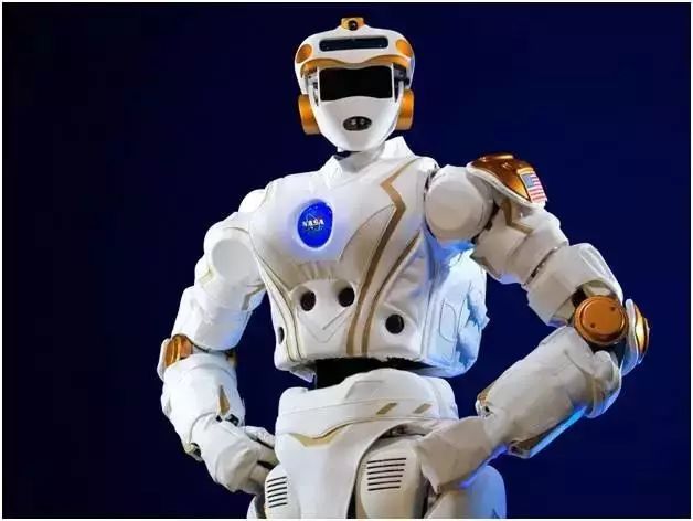 ロボットと自動化システム：2045年のユビキタスフォース