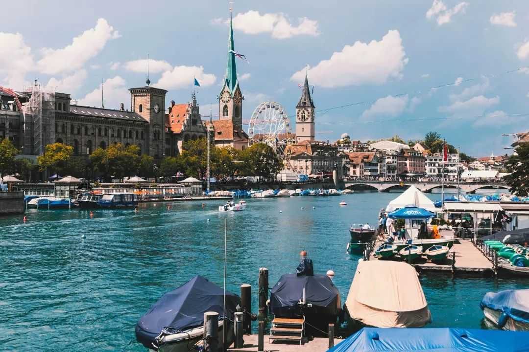 スイスは主要指標で世界ランキングトップを走る