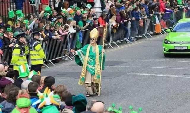 アイルランドの染料でリバーズグリーン?聖パトリックデーの伝統を解説