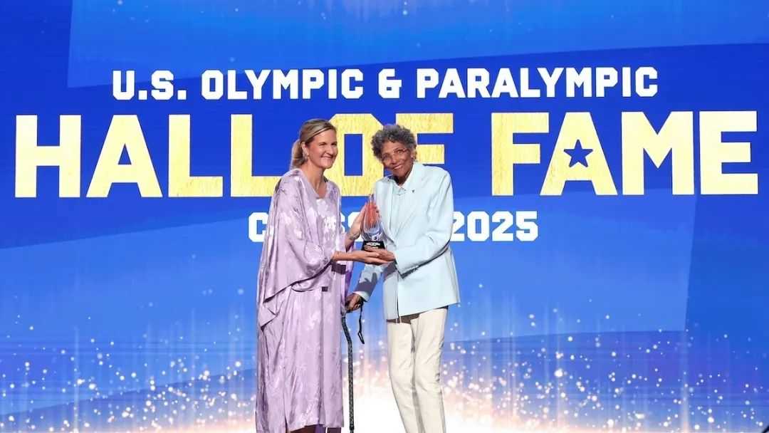 先駆的なIOC委員でありオリンピックメダリストでもあるアニタ・デフランツ氏が米国オリンピック・パラリンピック殿堂入り
