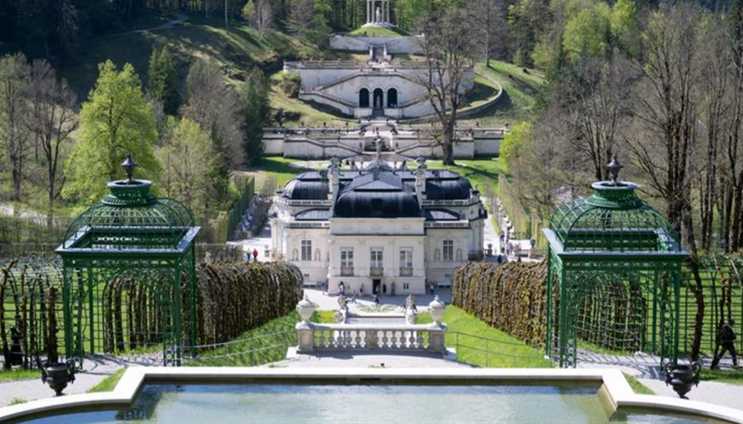 ノイシュヴァンシュタイン城を含むバイエルンの童話の城がユネスコ世界遺産に登録