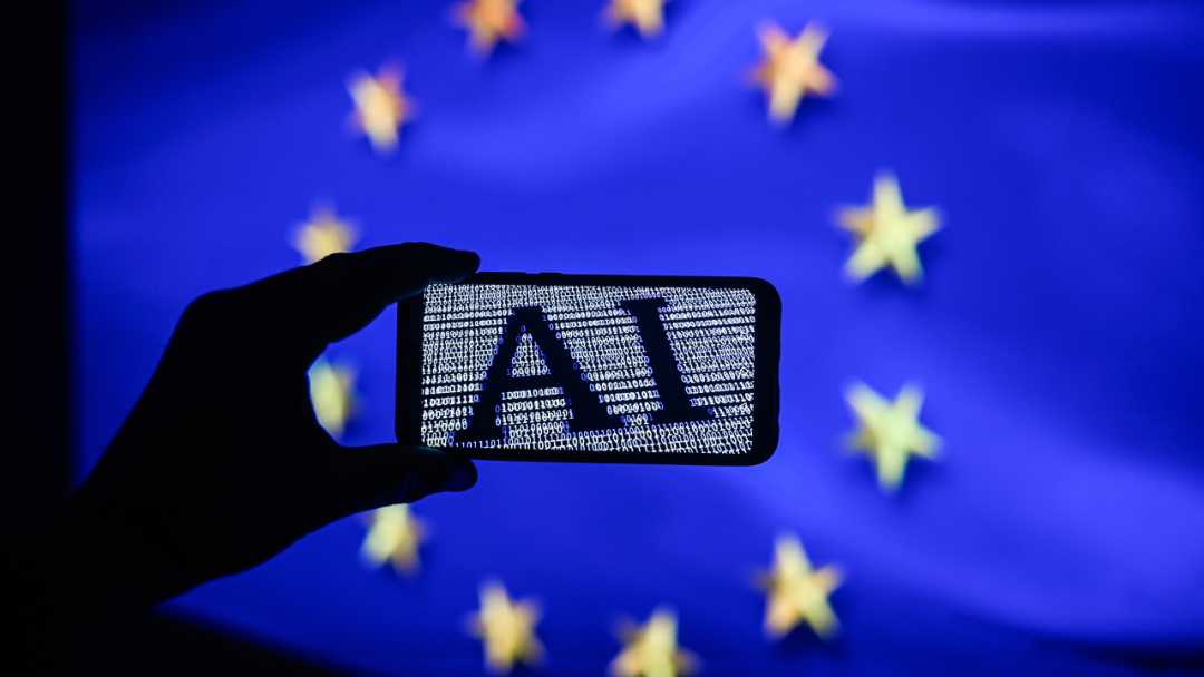 EU、AI法の遵守を導く最終的なAI行動規範を発表