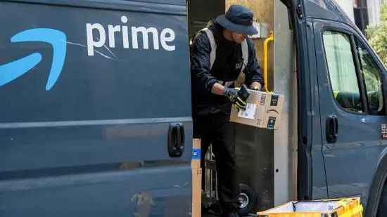 アマゾン、米国の4,000以上の町と地方に即日・翌日配送を拡大